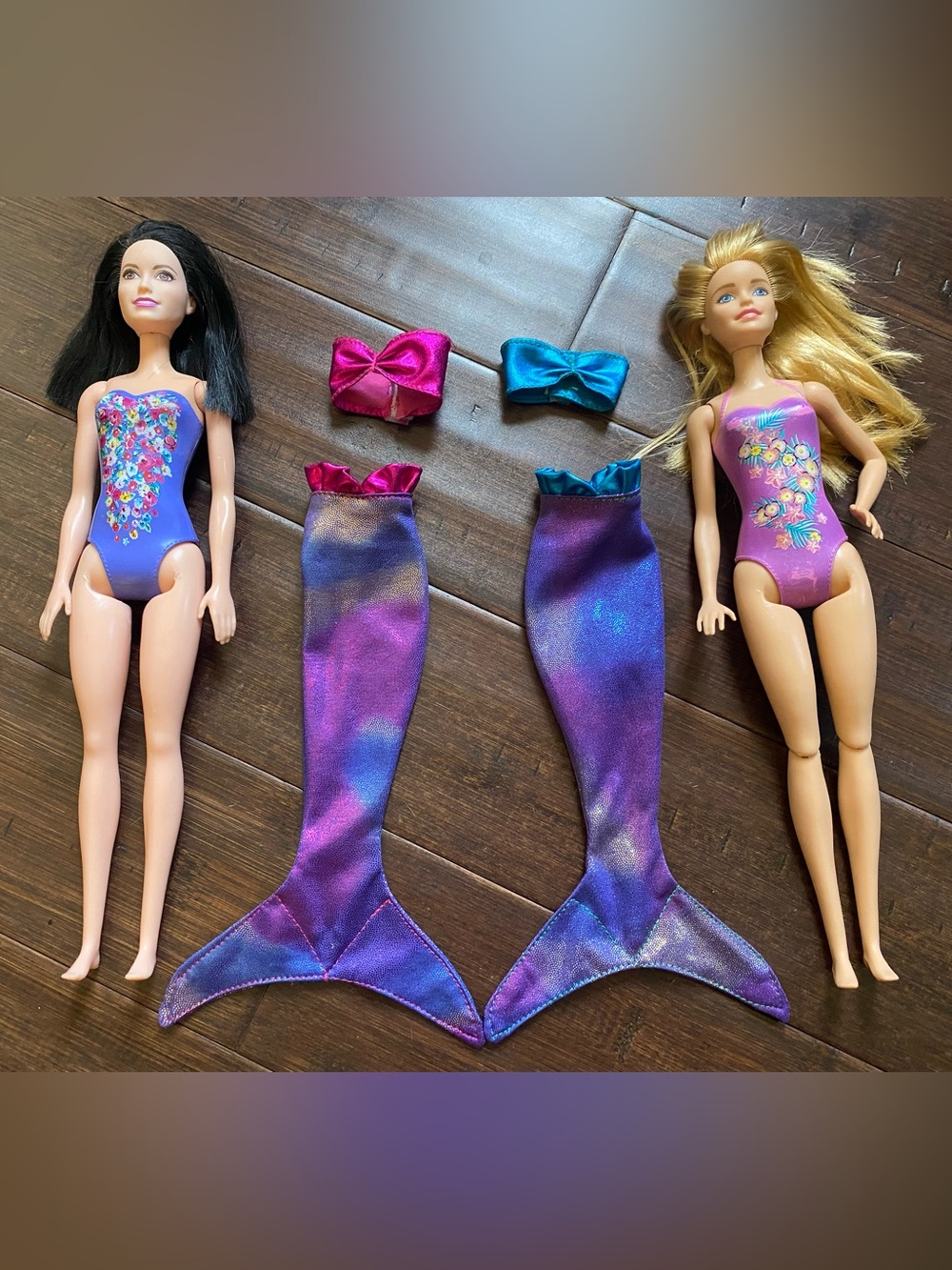 2 Swim Barbies with 2 mermaid outfits